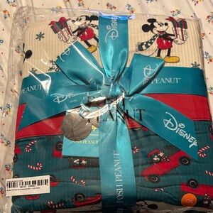 NWT Posh Peanut Disney Mickey Mouse XMAS Blanket